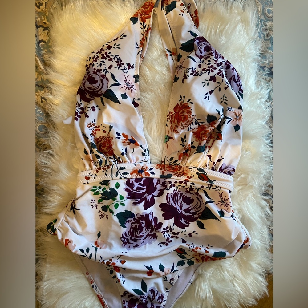 Cupshe Halter One-piece Swimsuit